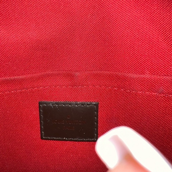 Louis Vuitton Favorite - Picture 6 of 16